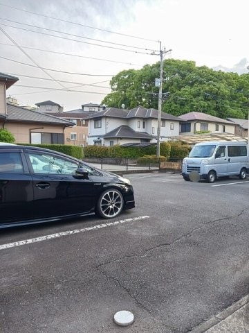 フロールパティオの駐車場