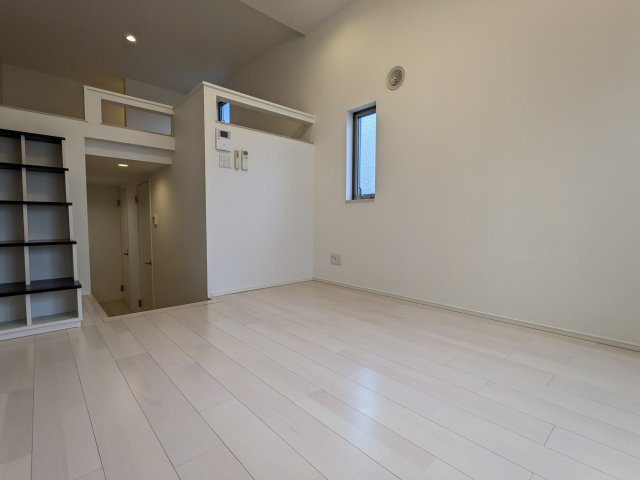 ウィンクルム新瑞橋の洋室