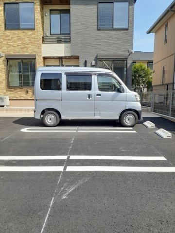 シトリンの駐車場