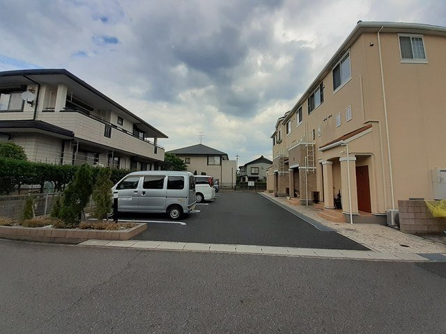グラン　ソレイユの駐車場