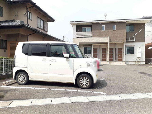 プリティーの駐車場