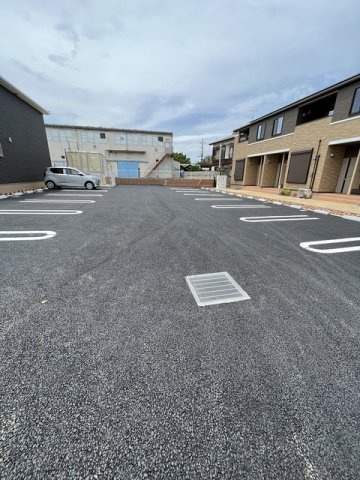 グランソレイユⅡの駐車場