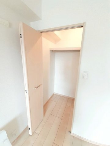 ミカーレ・トーゲンの収納