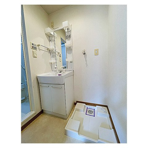 コスモリード大森町の洗面所
