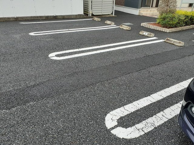 ベルソレイユ壱番館の駐車場