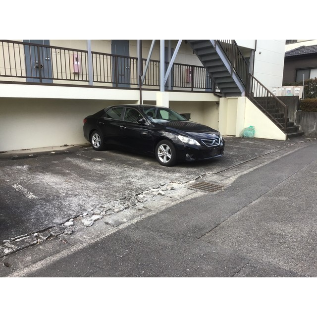 カンタービレⅡの駐車場
