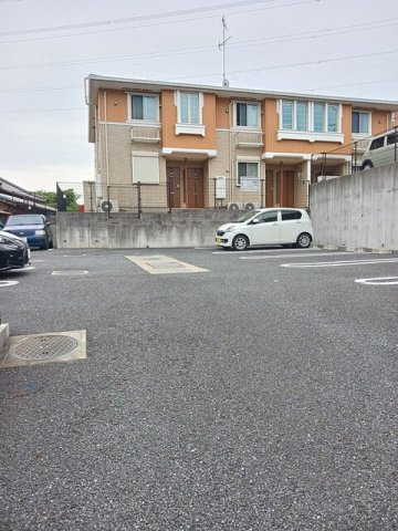 カーサ・ドルミーレⅡの駐車場