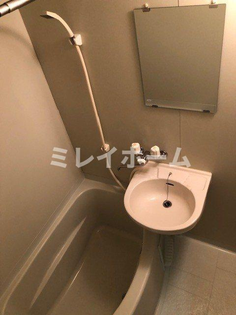 セイスタンェの浴室|同建物内、別のお部屋の参考写真になります。