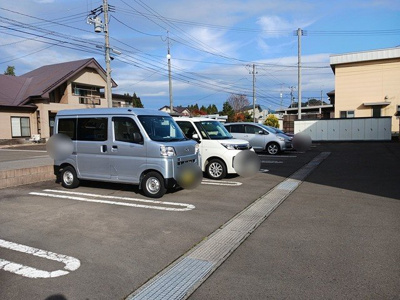 【駐車場】 | カーサ　フルジェンテⅠ | 駐車場完備です