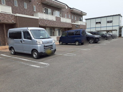 【駐車場】 | プリムローズⅡ | 駐車場です