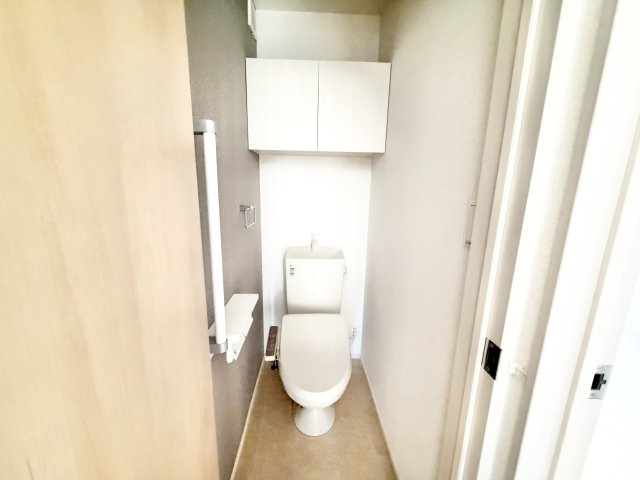 ネオフルールのトイレ|※別部屋参考写真