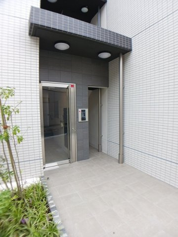 ＣＲＥＶＡＮＣＥ亀戸ＮＯＲＴＨのエントランス|清潔なエントランスです