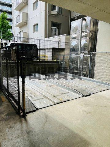 仲介手数料0円！！ライブコート丸の内1503の駐車場