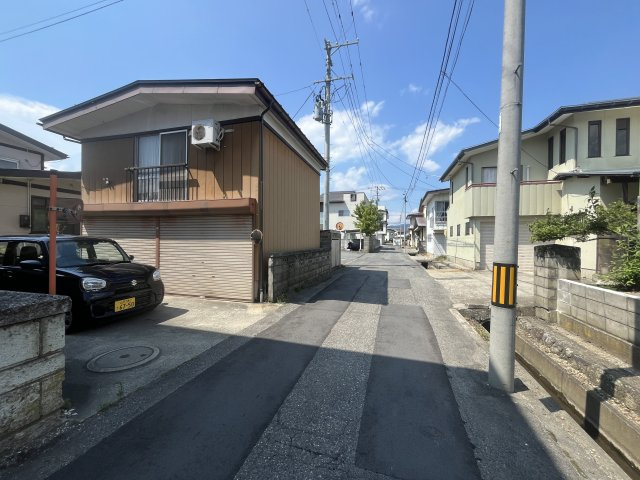南陽市三間通204-2の前面道路含む現地写真