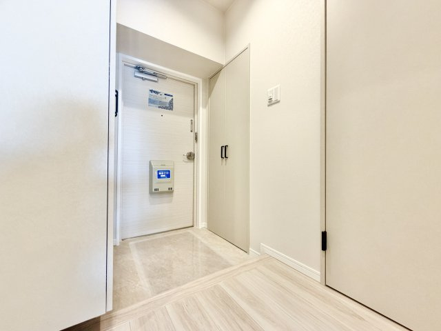 シャルマンコーポ木場町 2号棟の玄関