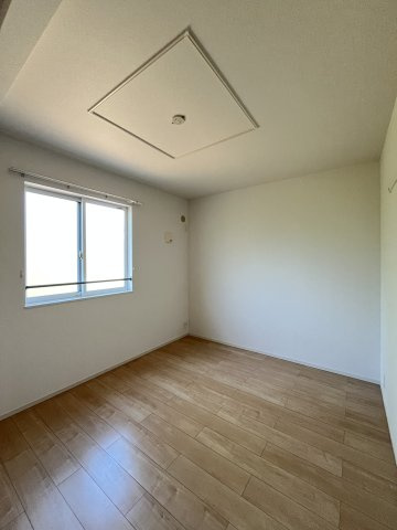 リューナ　Ｂの洋室