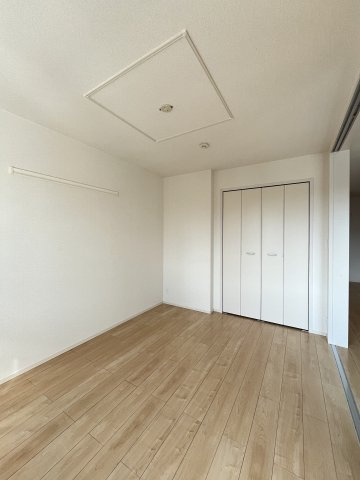 リューナ　Ｂの洋室