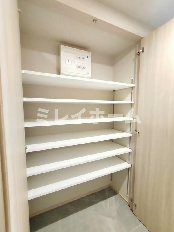 Aglaia品川中延の玄関