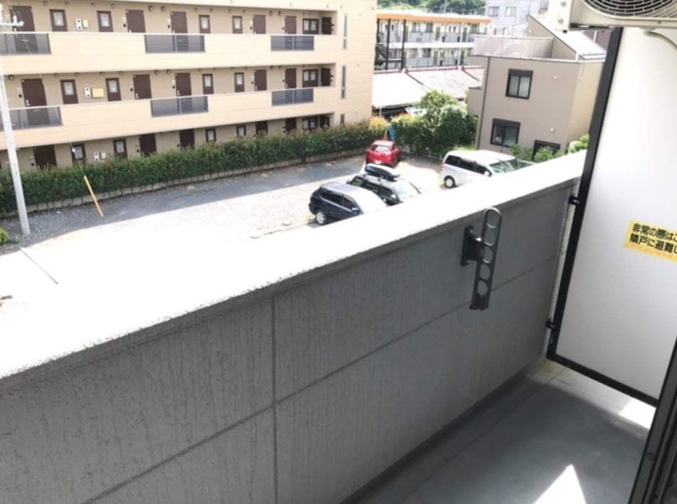 川崎市多摩区宿河原２丁目の賃貸マンションのバルコニー