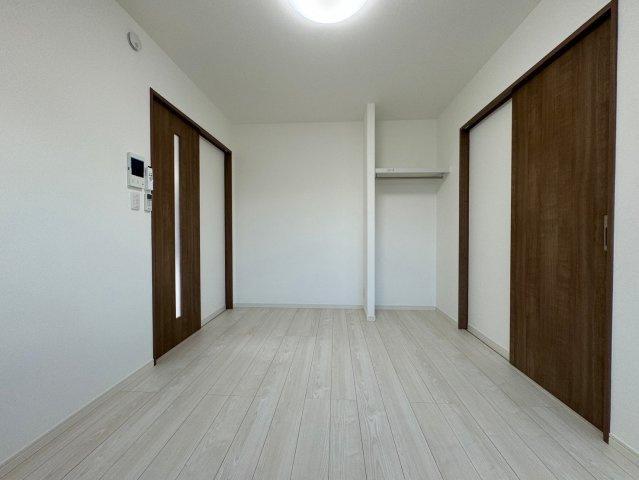 川崎市多摩区生田６丁目のアパートの寝室