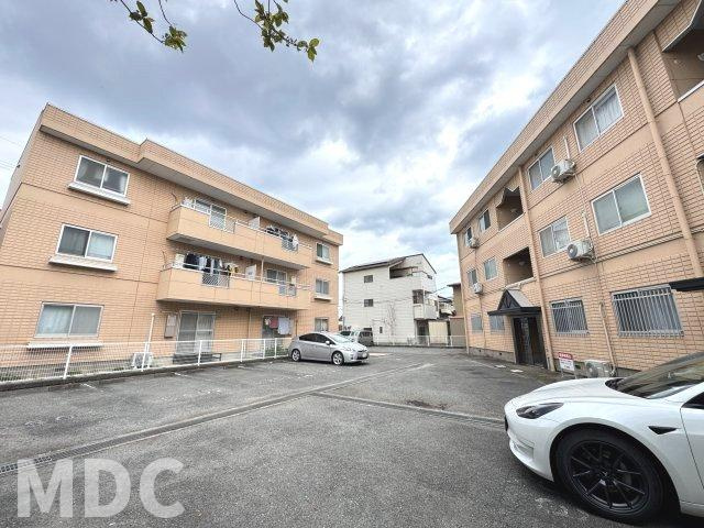 徳島市名東町１丁目の賃貸マンション