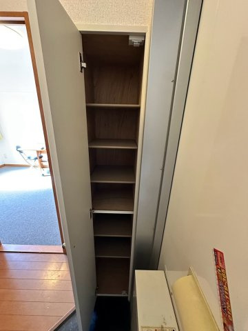レオパレス逆瀬川の収納