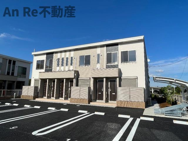 川口市大字新井宿のアパートの駐車場