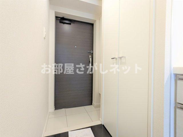 プレミアムキューブ東十条アリアの玄関