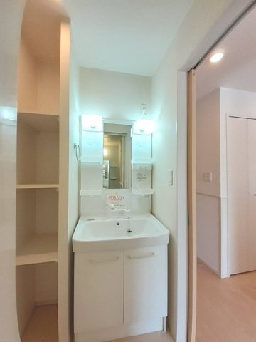 ラ・ブレーメンＣの洗面所