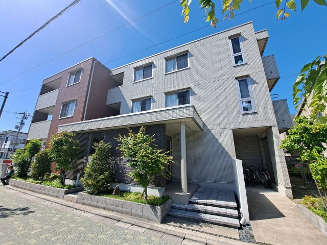 Crescent小松の外観