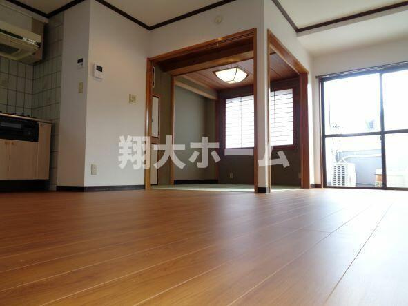 三河屋ビルの内装