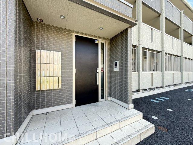 サンライフ藤家のエントランス|当社、チルホームのHPもご覧ください(^^)/物件情報多数♪