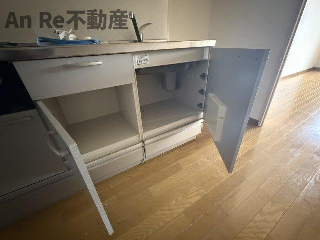 川口市朝日１丁目の賃貸マンションの収納