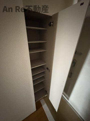 川口市朝日１丁目の賃貸マンションの収納