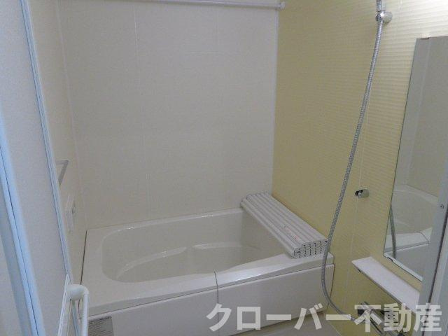 プティ・フルールの浴室|追い焚きバス