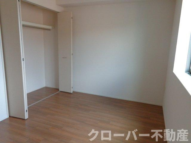 プティ・フルールの内装|北洋室クローゼット