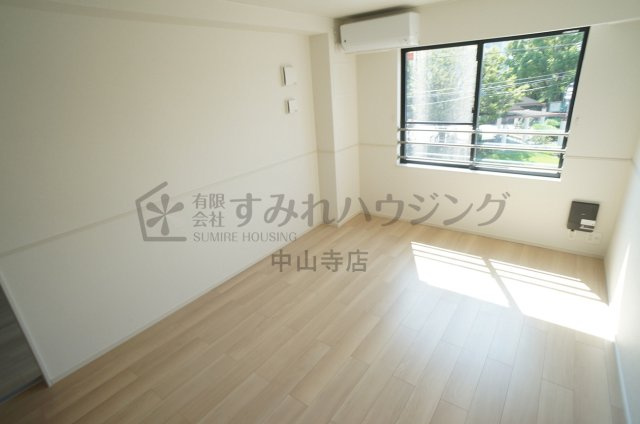 レジデンス荒牧の居間・リビング|参考、同建物・同間取りの号室