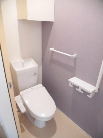 【トイレ】 | オー・ヴィラージュⅠ | シンプルで使いやすいトイレです