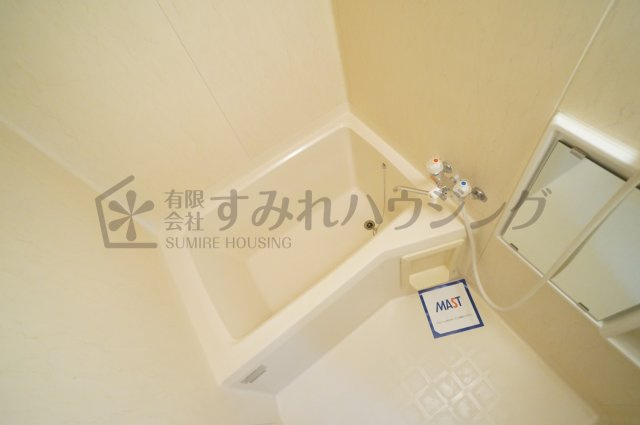 フレグランス宝塚の浴室|※掲載の室内写真は、同建物・同間取りの号室を参考写真として掲載しております。