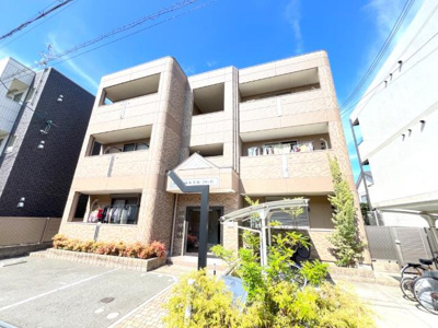 【エントランス】 | スマイルKⅡ東三国ヶ丘 | 外観写真（昼）