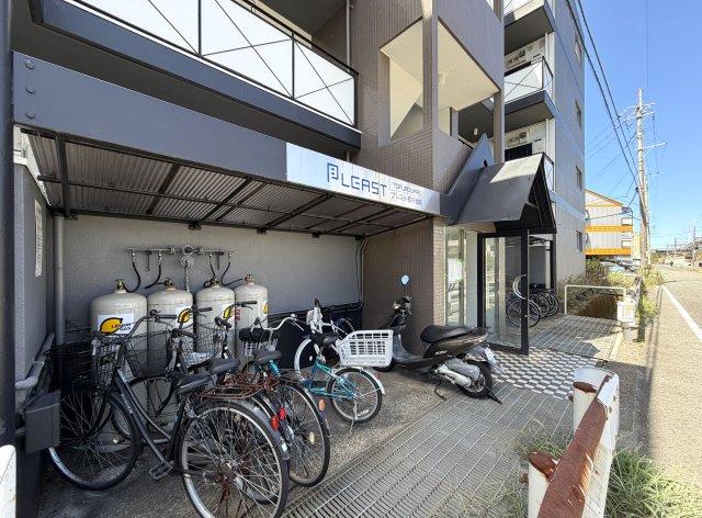 PLEAST都府楼前の駐輪場