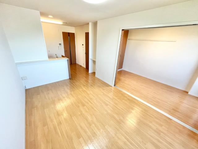 【居間・リビング】 | コンフォース　マンテン　レジデンス | リビング