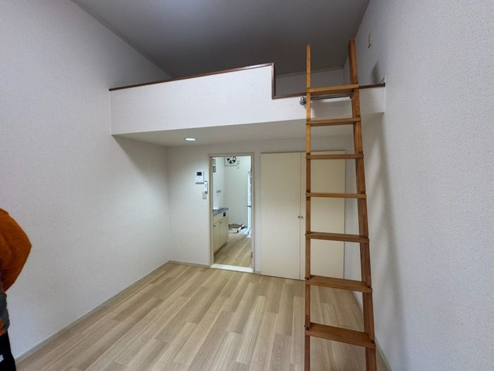 サンライズ西元町の居間・リビング
