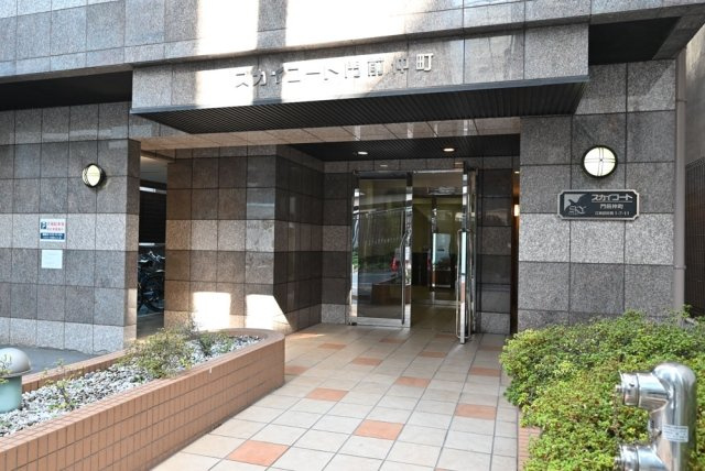 江東区佐賀１丁目の賃貸マンションのエントランス