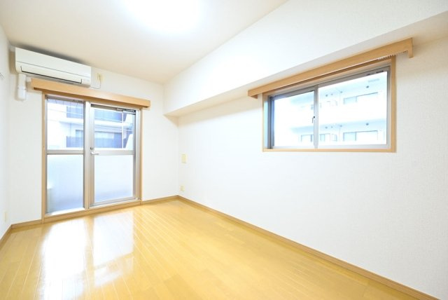 江東区佐賀１丁目の賃貸マンションの居間・リビング