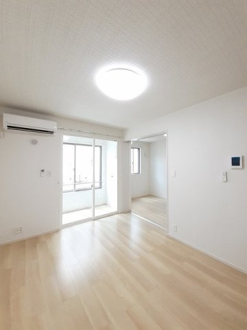 アステルの居間・リビング|こちらの居間で趣味の時間をお楽しみください