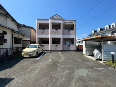 【駐車場】 | プチメゾン東小鷹野 | 外観写真（昼）