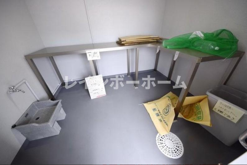 レオ四拾八番館のその他