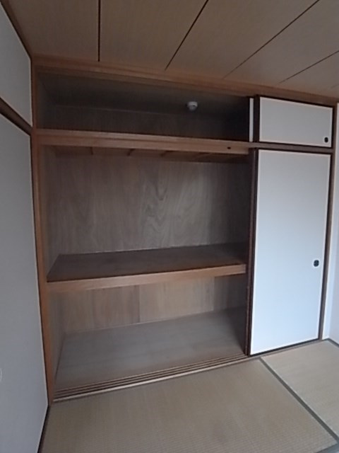 メゾン南塚口の収納