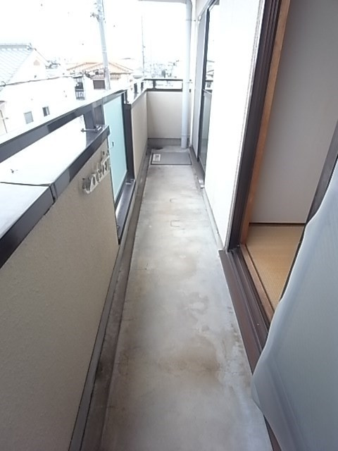 メゾン南塚口のバルコニー